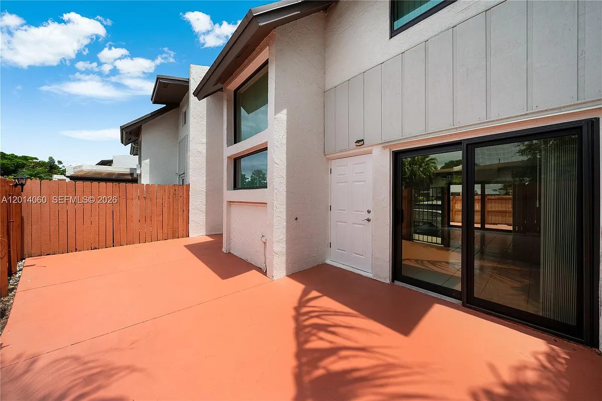 Building Photo - 6929 SW 110th Ave
