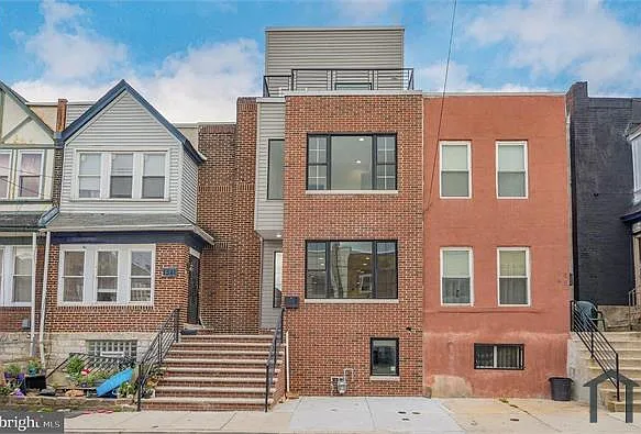 4 bed, 2200 sqft, $3,300 — Photo 1