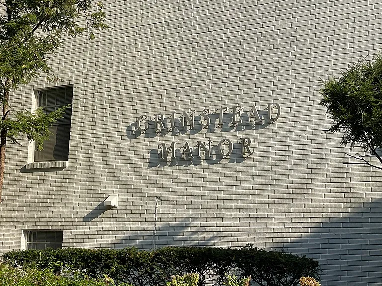 Grinstead Manor Apartments — Photo 16
