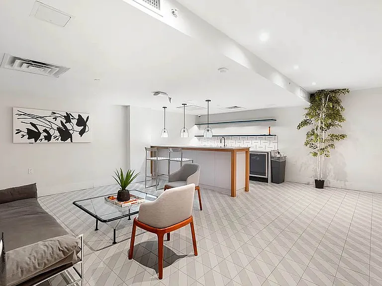 1510 Gates Ave #1101 — Photo 14