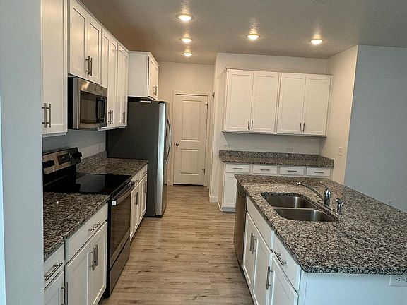 5th image of 1564 W Oakbrook Dr