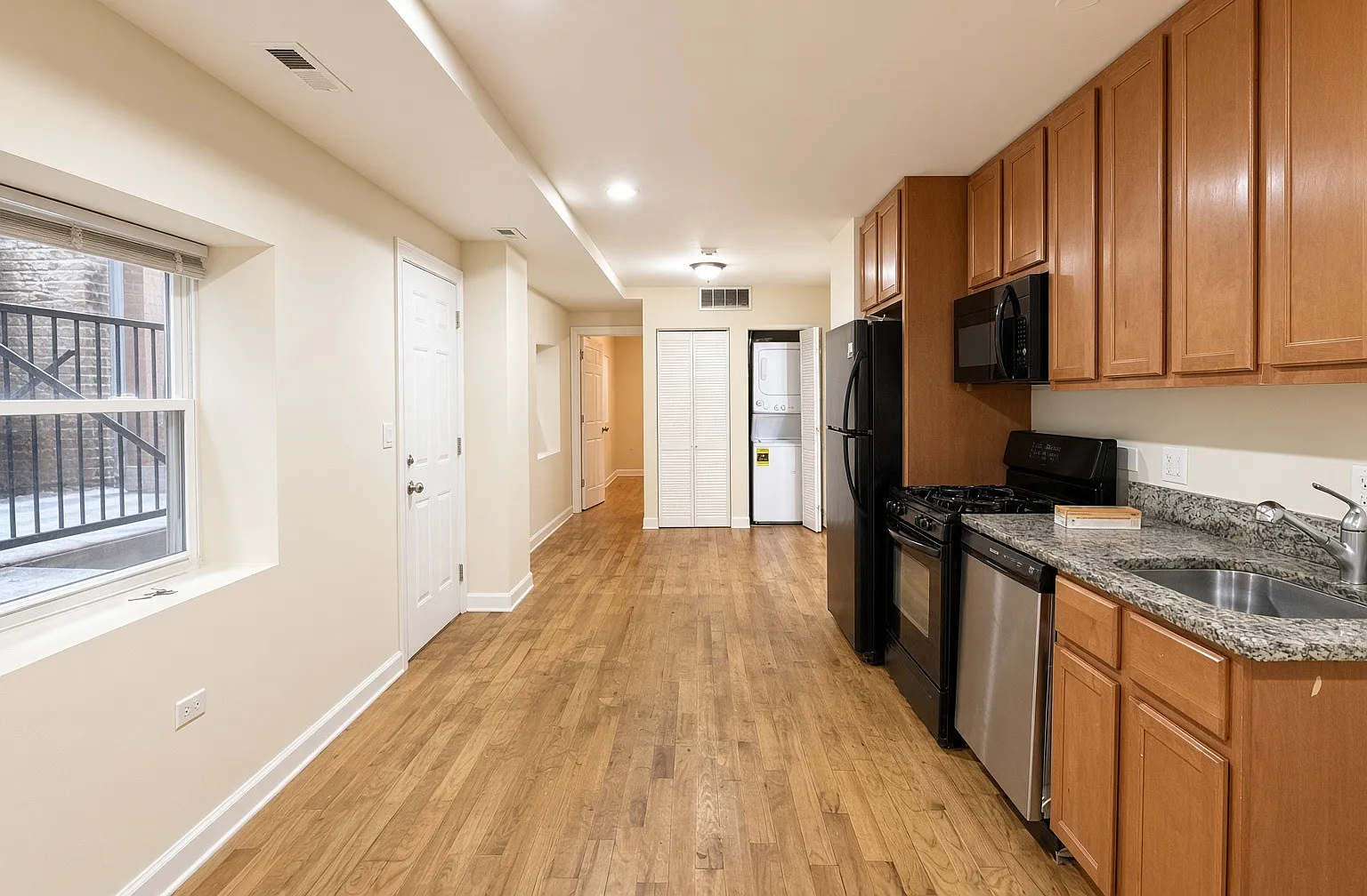 2 bed, $1,911 — Photo 3
