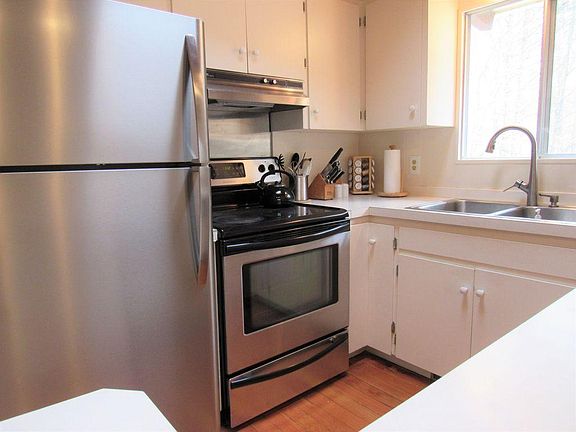 4th image of 5871 Lakeshore Dr