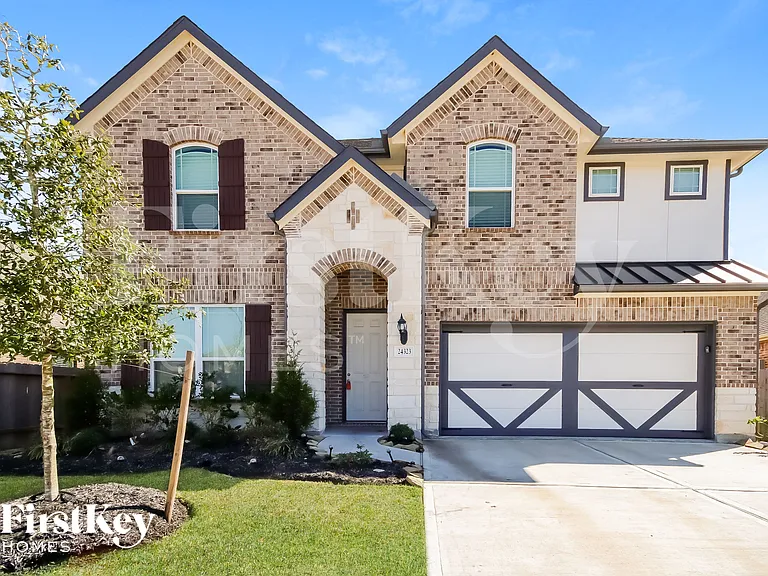 24323 Huntcliff Dr — Photo 1