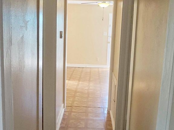 5th image of 2614 44th St
