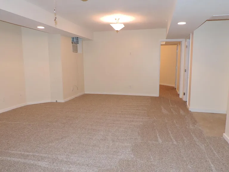 422 W 8th Ave #2 — Photo 5