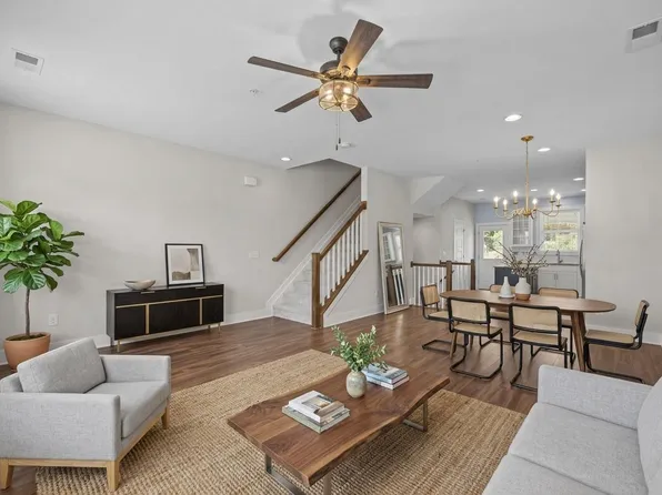 2791 Stone Rock Dr Unit 113, Raleigh, NC 27604