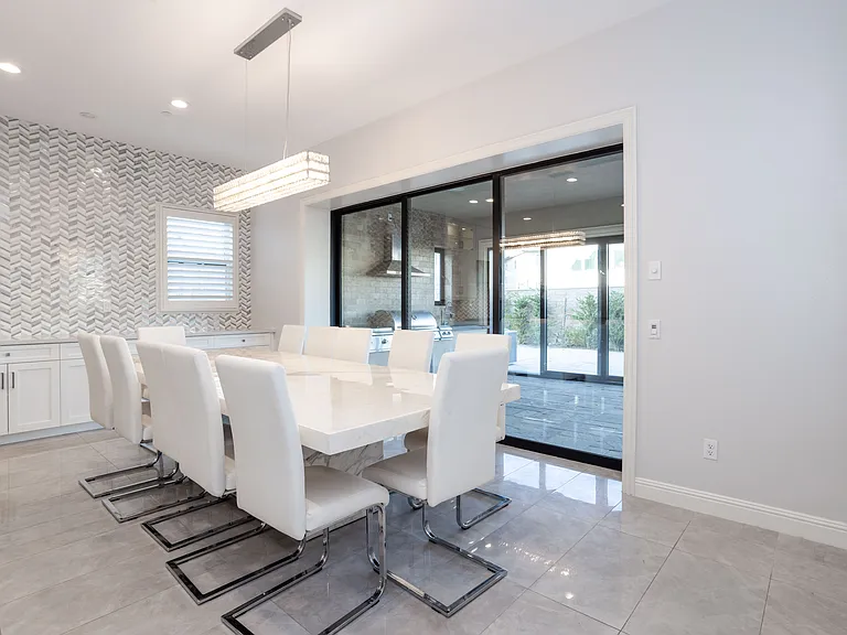 11710 Manchester Way — Photo 15