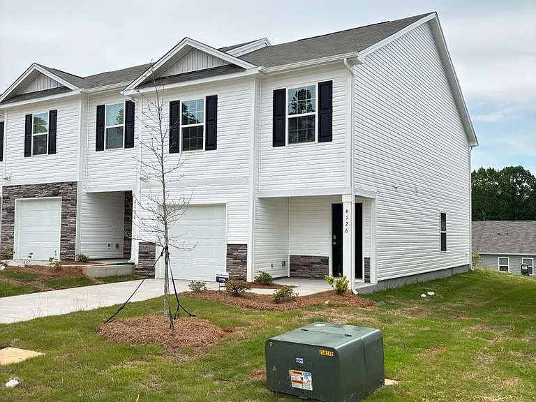 4126 Lurelin Ln — Photo 2