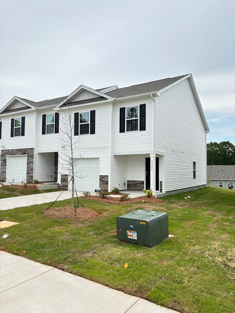 Building Photo - 4126 Lurelin Ln