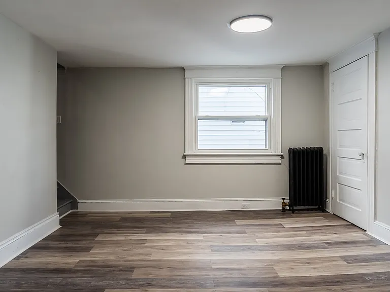 540 Front St — Photo 5