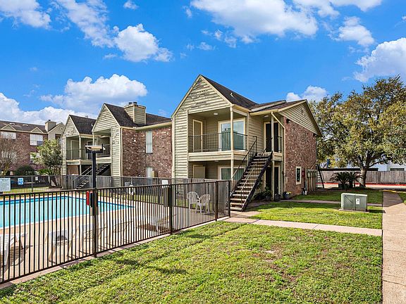3rd image of 18800 Egret Bay Blvd APT 306
