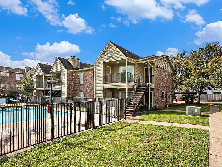 18800 Egret Bay Blvd #306 — Photo 3