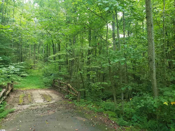 1210 Panther Park Trl, Travelers Rest, SC 29690