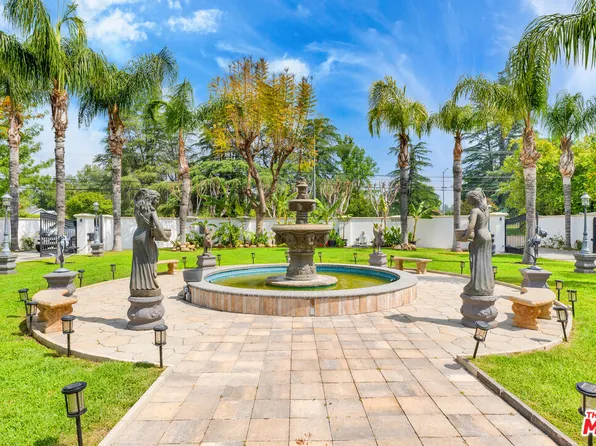 17182 Nordhoff St, Northridge, CA 91325