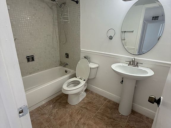 3rd image of 10286 NW 9th Street Cir #1-204