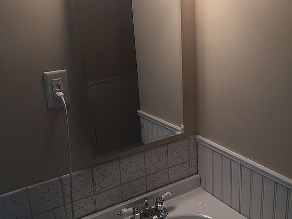 5th image of 1002 S Meyers St