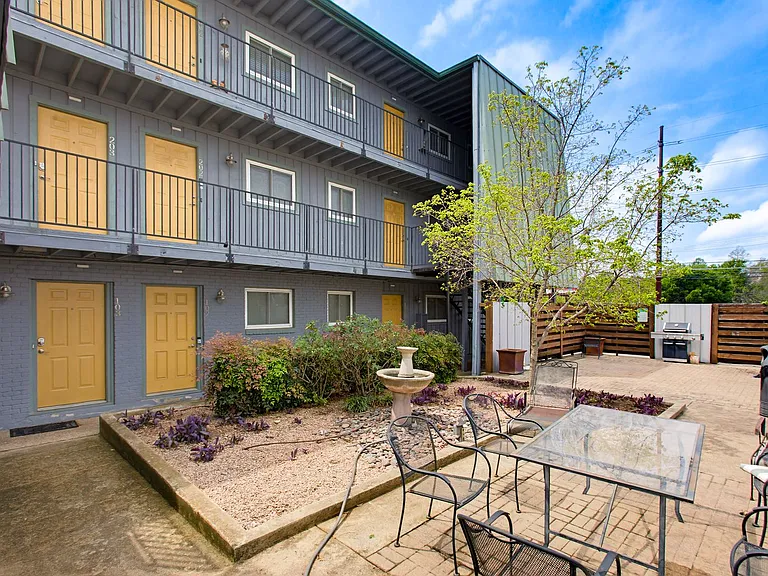 3815 Guadalupe St #208 — Photo 23