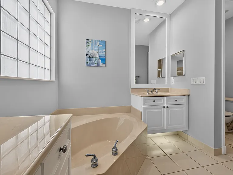 143 Isle Verde Way — Photo 33