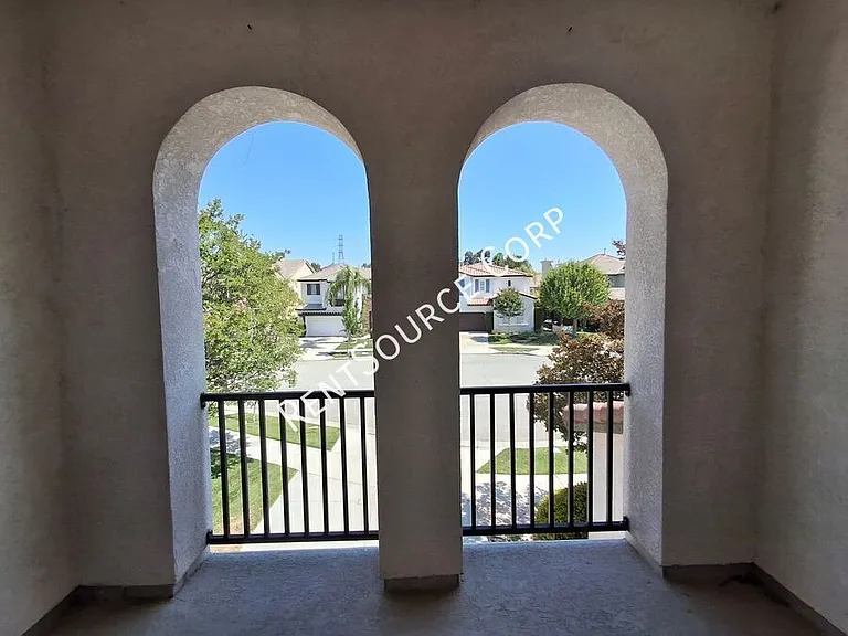 24310 Las Palmas St — Photo 42
