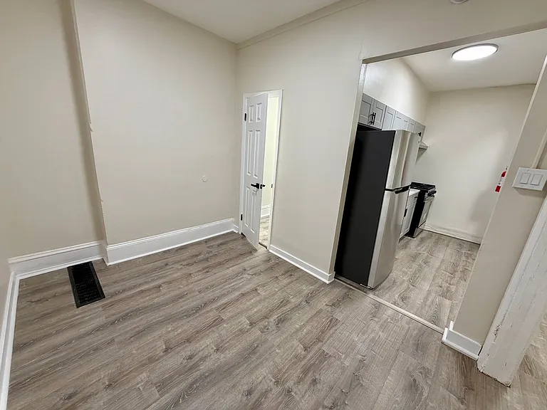 323 Vine St #B — Photo 2