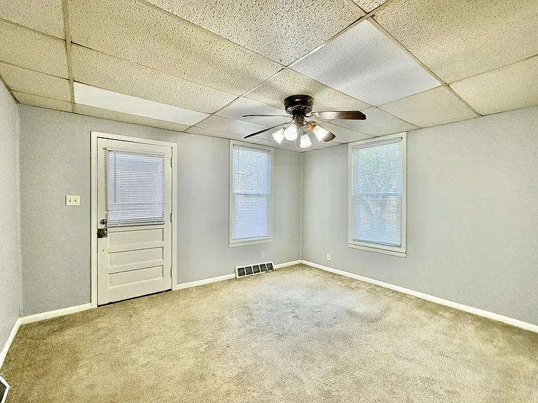 330 Lincoln St #2 — Photo 8