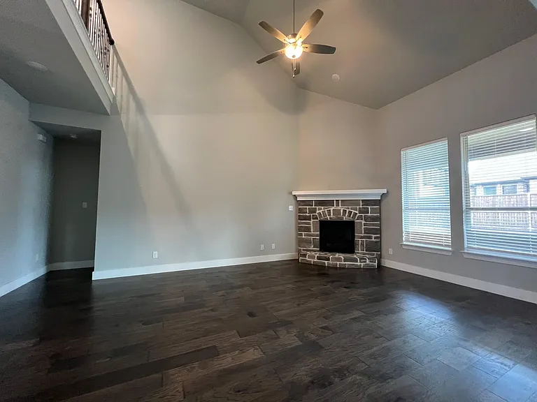 1317 Thrasher Dr — Photo 13