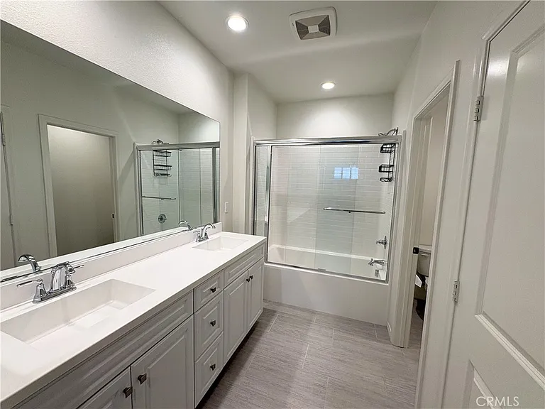 2848 E Berry Loop Privado — Photo 13