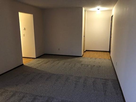 5th image of 3912 Minnehaha Ave APT 4