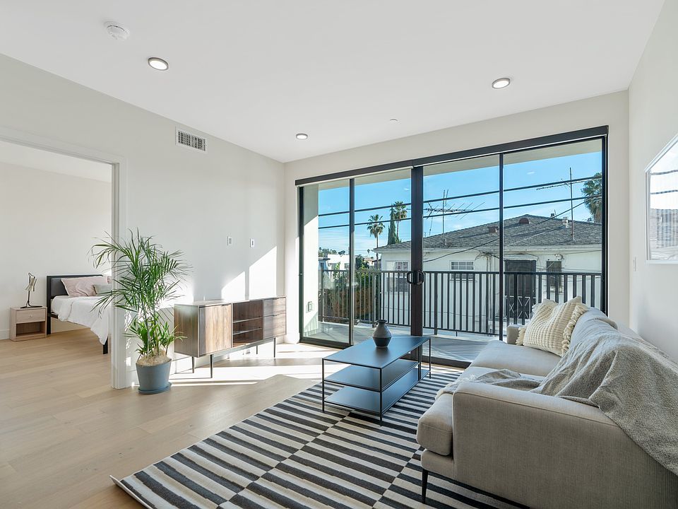 1st image of 5751 Lexington Ave #203