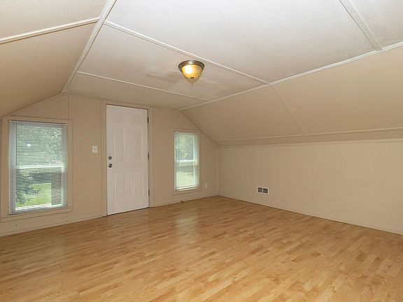 3rd image of 8828 N Main St #5E