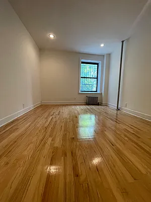 Rented by PMG Real Estate  | media 17