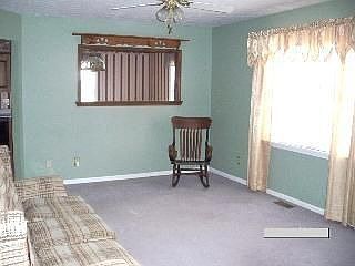 3rd image of 545 McIntosh Dr