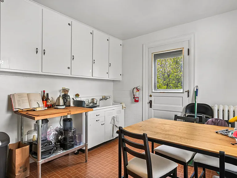 1238 Spaight St #2 — Photo 8