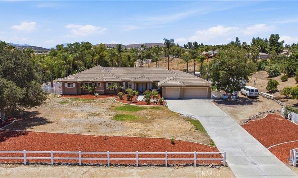 1st image of 23841 Piedras Rd