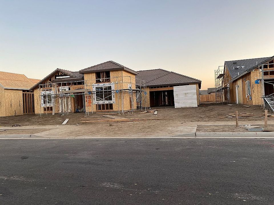 2nd image of 2283 Muscat Pl