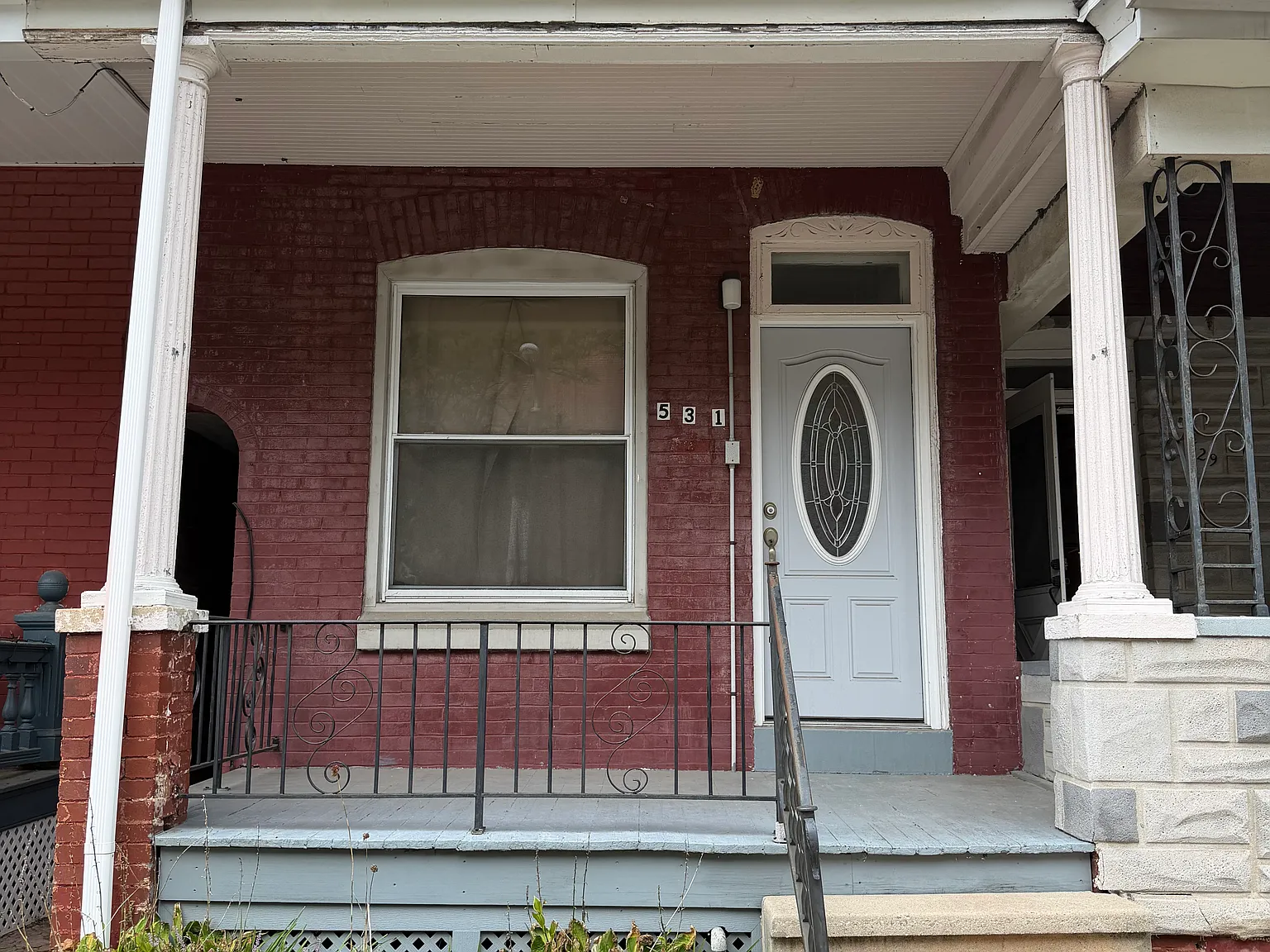 4 bed, 1367 sqft, $2,100 — Photo 1