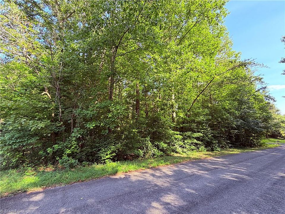 1st image of 1621 Beechwood Rd