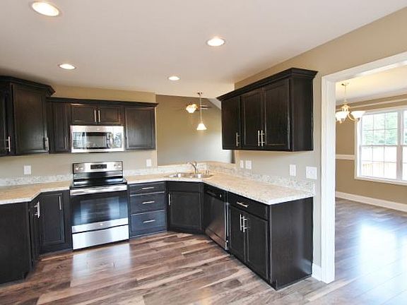 4th image of 44 Magnolia Pl Lot 44