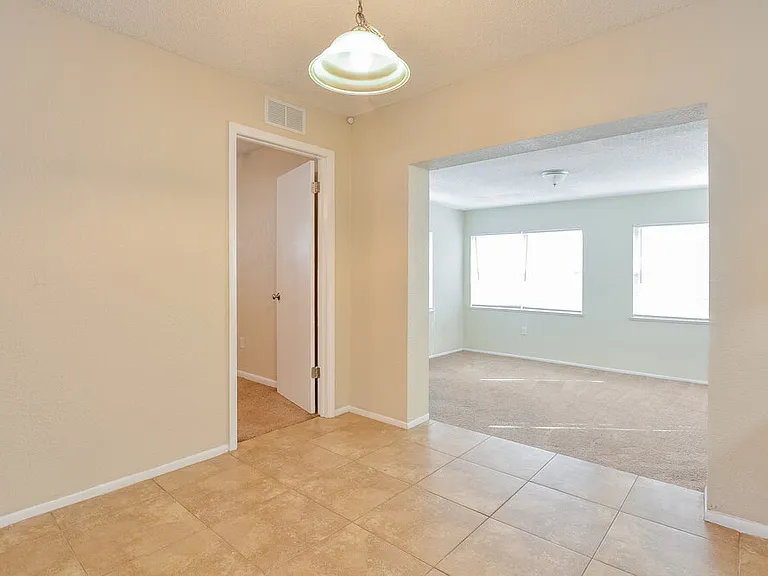 608 Pheasant Ave — Photo 6