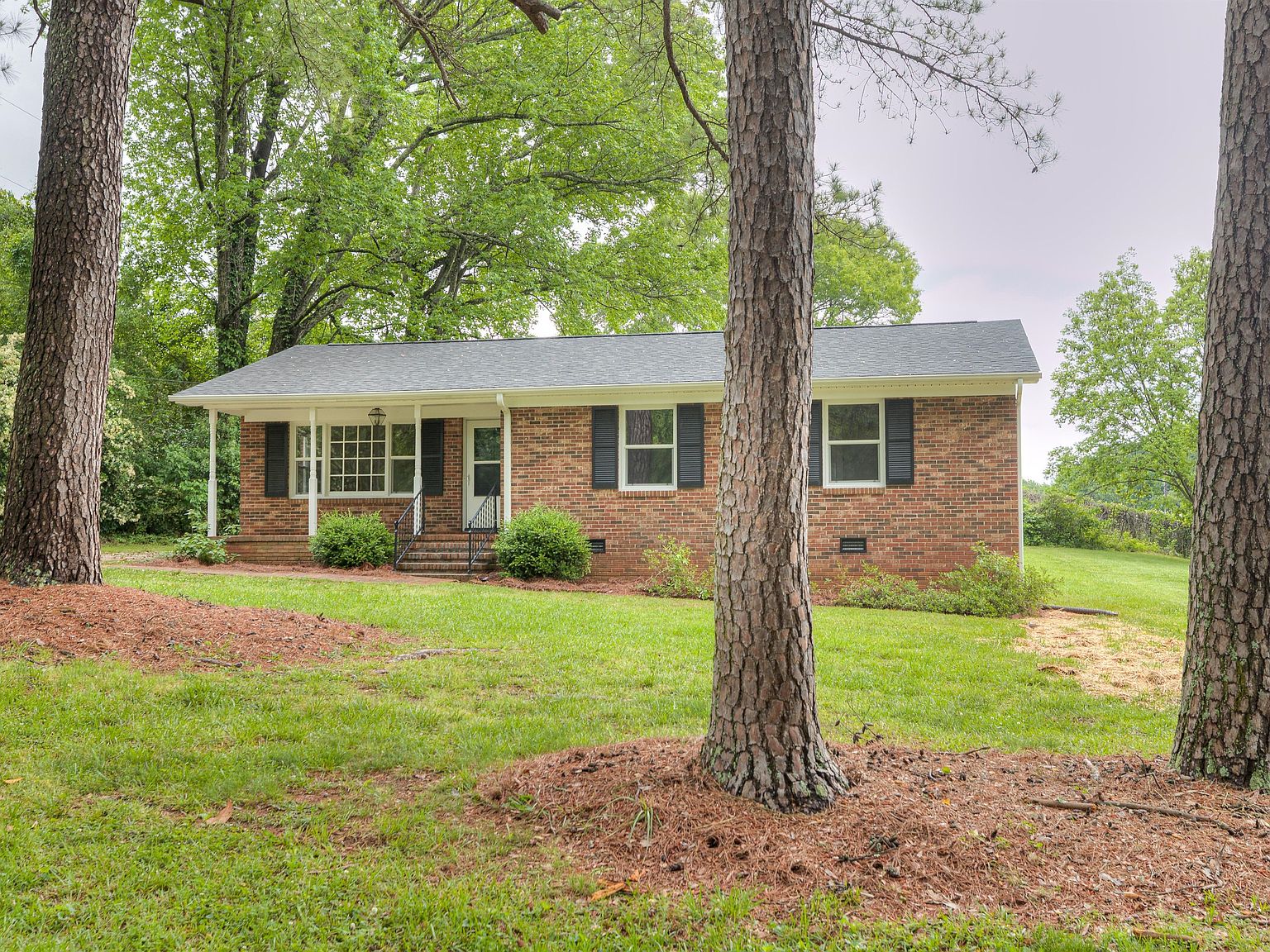 203 Oak St, York, SC 29745 Zillow