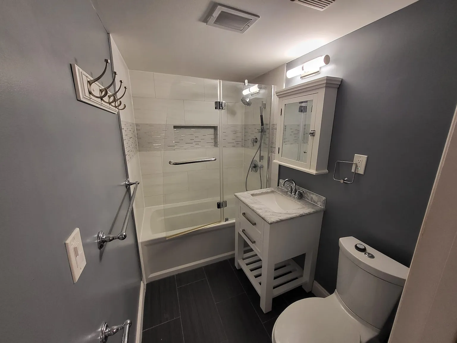 1 bed, 756 sqft, $2,000 — Photo 3