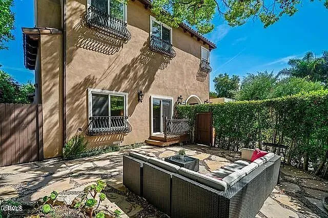 748 N La Jolla Ave — Photo 22