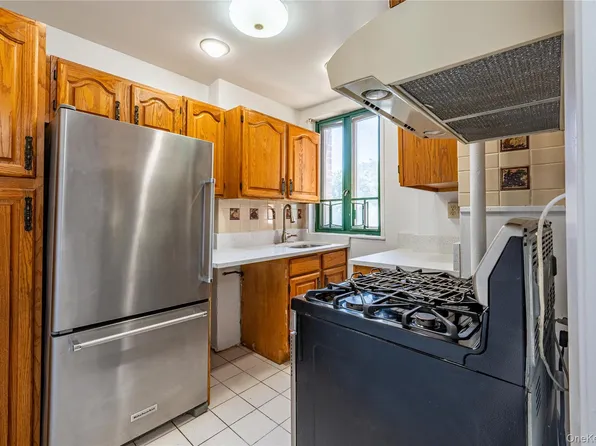 1545 Archer Road #2G, Bronx, NY 10462