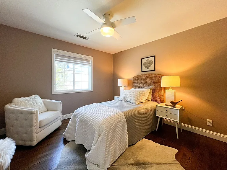 1022 Berry Ln — Photo 32