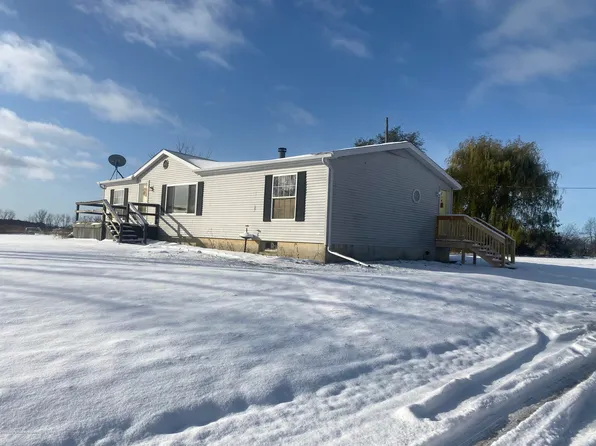 6869 N Welling Rd, Saint Johns, MI 48879