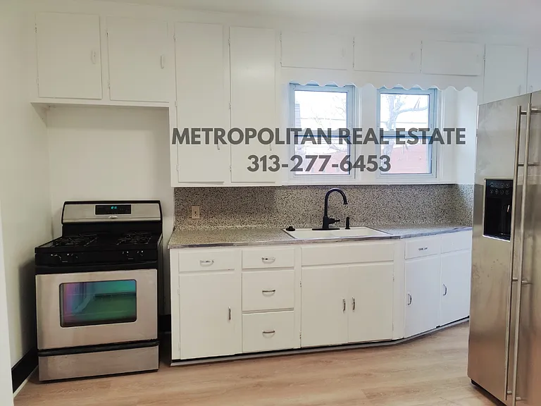 22340 Park St — Photo 4