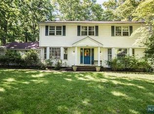 64 Barrett Ln, Wyckoff, NJ 07481