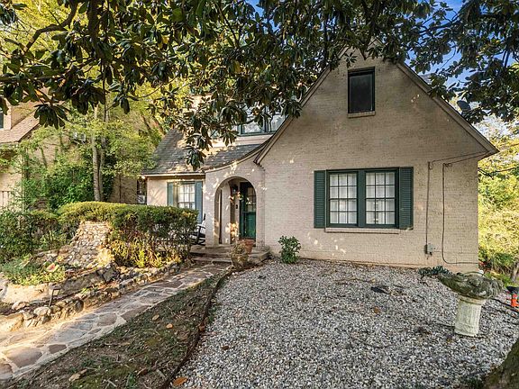 4th image of 1003 Prospect Ave