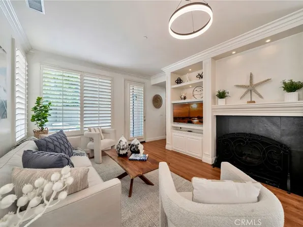 16832 Roosevelt Ln, Huntington Beach, CA 92649